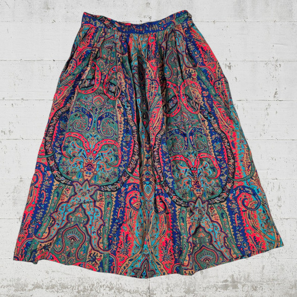 1970s Vintage Paisley Tapestry Red Blue Pleated Midi Skirt Made in USA Size 8 - Picture 1 of 10